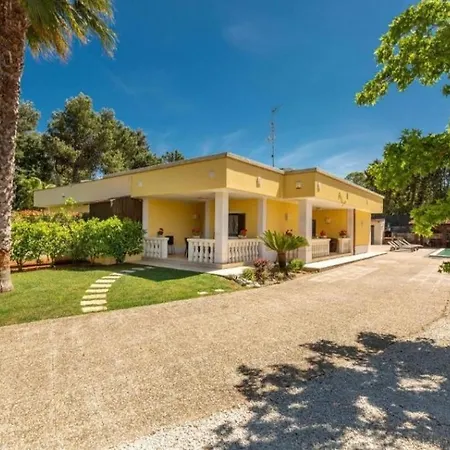 Villa Dosagiri Con Piscina